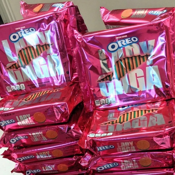 Lady Gaga Chromatica Oreos - Picture 3 of 4